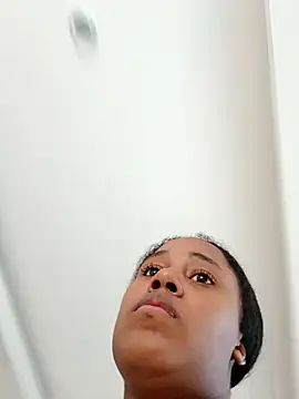 Snapshot of MoniqueMulberry chatting on September 25, 2025, 7:20 pm MoniqueMulberry online show from September 25, 2025, 7:20 pm