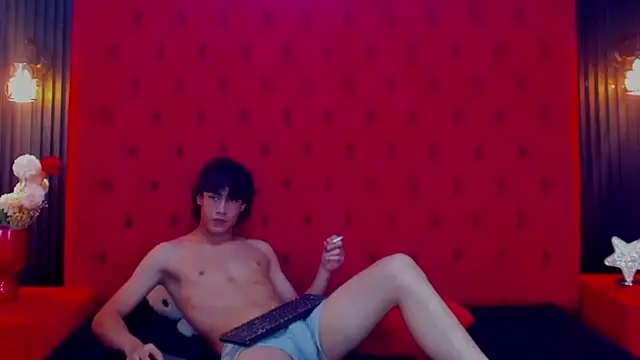 Axelpradax online show from September 12, 2025, 7:46 pm
