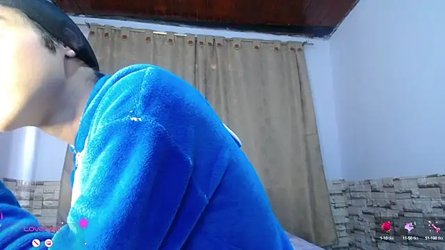 Snapshot of DaraKat18 chatting on September 26, 2025, 8:49 pm DaraKat18 online show from September 26, 2025, 8:49 pm