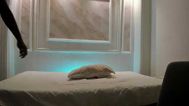 Amare 25 online show from October 4, 2025, 7:15 pm