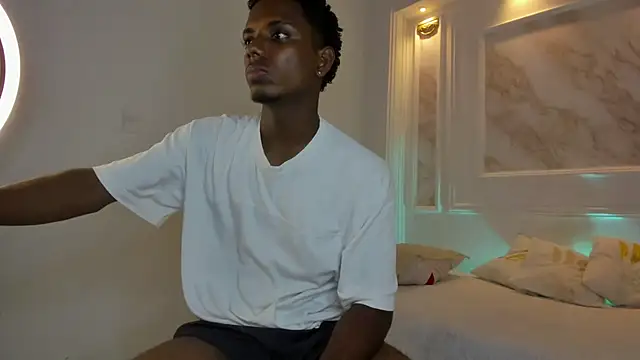 Amare 25 online show from September 25, 2025, 8:04 pm