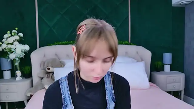 Beverly Gomes online show from December 16, 2025, 3:27 pm