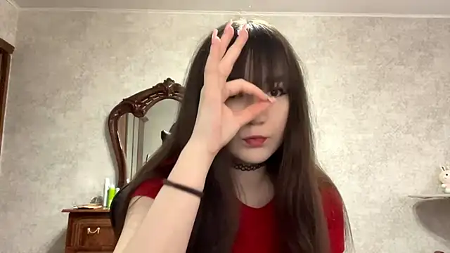 Snapshot of Pikmigirl18 chatting on October 13, 2025, 9:44 am Pikmigirl18 online show from October 13, 2025, 9:44 am