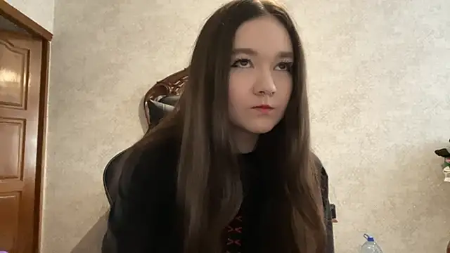 Snapshot of Pikmigirl18 chatting on September 12, 2025, 1:11 pm Pikmigirl18 online show from September 12, 2025, 1:11 pm