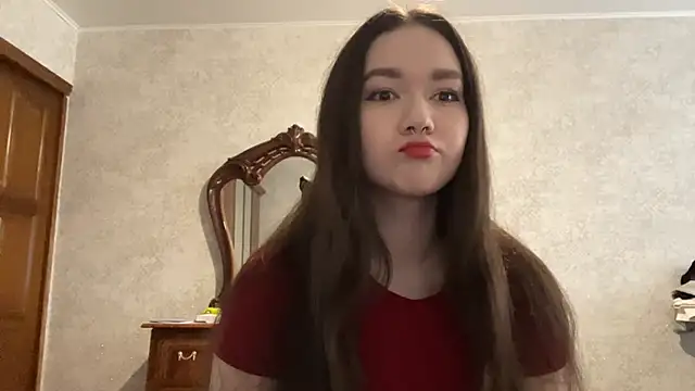 Snapshot of Pikmigirl18 chatting on September 15, 2025, 1:11 pm Pikmigirl18 online show from September 15, 2025, 1:11 pm