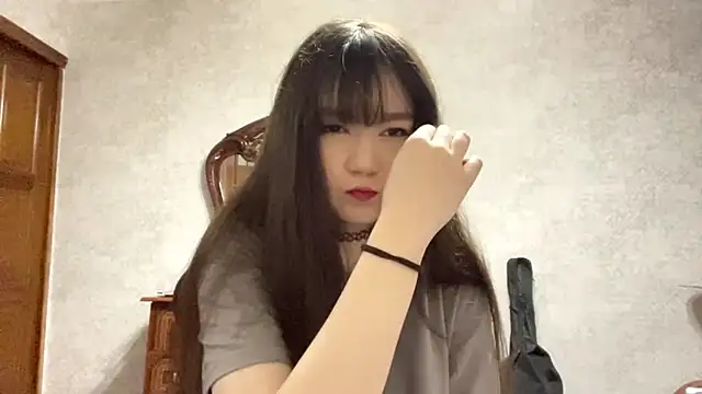 Snapshot of Pikmigirl18 chatting on October 17, 2025, 1:13 pm Pikmigirl18 online show from October 17, 2025, 1:13 pm