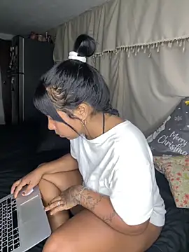 NoirandLia online show from September 15, 2025, 3:07 am