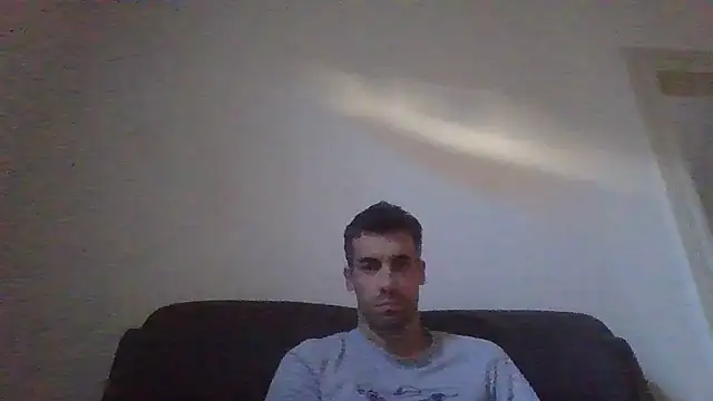 Snapshot of JulioIsHere4you chatting on September 19, 2025, 6:50 am JulioIsHere4you online show from September 19, 2025, 6:50 am