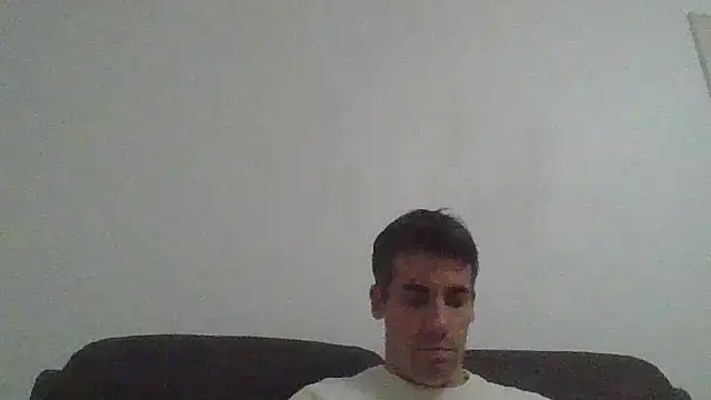 JulioIsHere4you online show from October 5, 2025, 5:36 pm