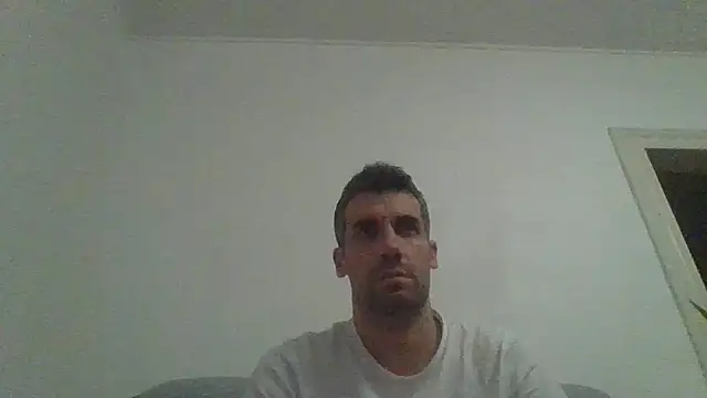 JulioIsHere4you online show from October 26, 2025, 1:50 am