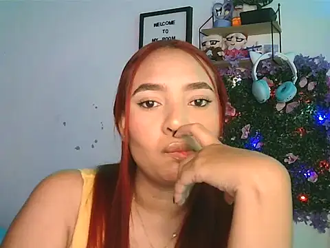 Snapshot of YisethG25 chatting on September 18, 2025, 11:52 pm YisethG25 online show from September 18, 2025, 11:52 pm