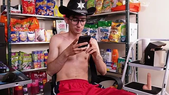 Snapshot of JoyBoy2003j chatting on September 24, 2025, 12:29 am JoyBoy2003j online show from September 24, 2025, 12:29 am