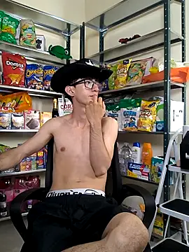 Snapshot of JoyBoy2003j chatting on September 19, 2025, 12:14 am JoyBoy2003j online show from September 19, 2025, 12:14 am