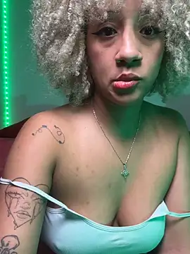 Snapshot of Dark_chanel chatting on April 19, 2026, 10:12 pm Dark chanel online show from April 19, 2026, 10:12 pm