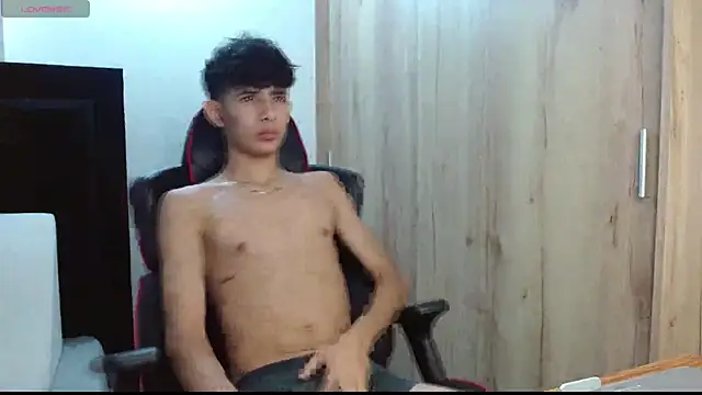 Noah-Garcia online show from September 26, 2025, 11:28 am