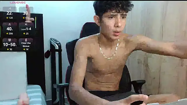 Noah-Garcia online show from September 22, 2025, 5:41 pm