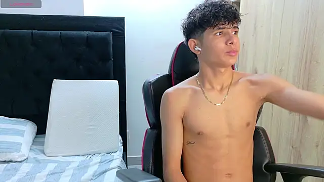 Noah-Garcia online show from October 23, 2025, 8:29 pm