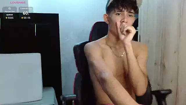 Noah-Garcia online show from September 25, 2025, 6:14 pm