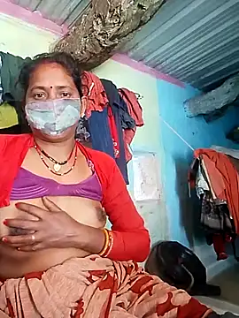 CUTE-004 online show from February 12, 2026, 5:29 am