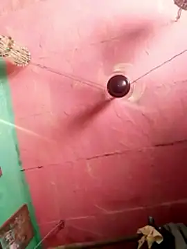 Snapshot of CUTE-004 chatting on October 15, 2025, 7:16 am CUTE-004 online show from October 15, 2025, 7:16 am