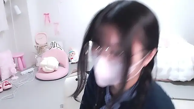 moka-neko online show from December 5, 2025, 5:22 pm