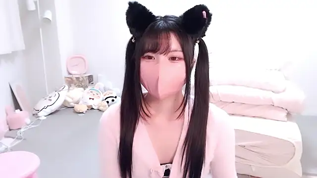 Snapshot of moka-neko chatting on September 30, 2025, 12:00 pm moka-neko online show from September 30, 2025, 12:00 pm