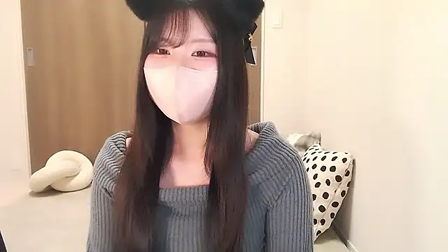 Snapshot of moka-neko chatting on October 21, 2025, 1:10 pm moka-neko online show from October 21, 2025, 1:10 pm