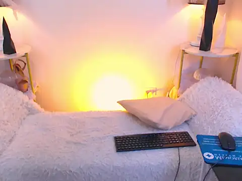 Alluring Carmela online show from February 2, 2026, 6:18 pm