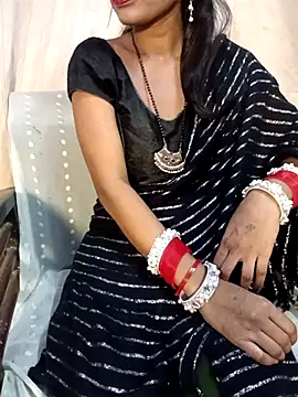 Bhabhilux2025 online show from November 9, 2025, 8:07 am