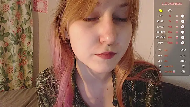 Snapshot of ohmycheryl chatting on September 28, 2025, 2:13 pm ohmycheryl online show from September 28, 2025, 2:13 pm