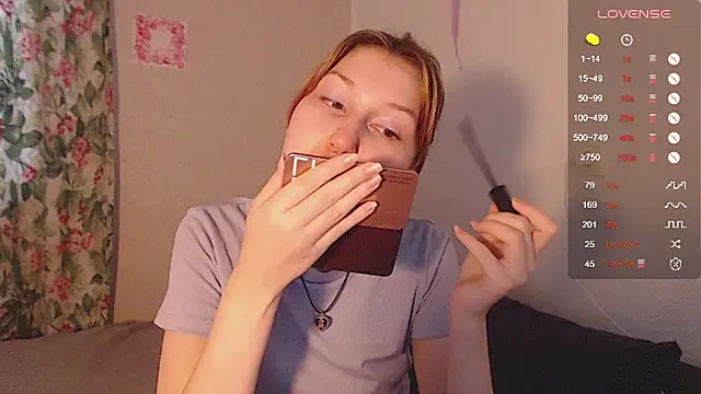 Snapshot of ohmycheryl chatting on September 27, 2025, 12:33 pm ohmycheryl online show from September 27, 2025, 12:33 pm