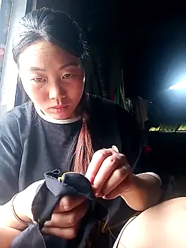 Snapshot of siki-00 chatting on September 23, 2025, 2:29 am siki-00 online show from September 23, 2025, 2:29 am