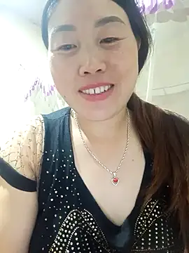 Snapshot of siki-00 chatting on October 18, 2025, 3:25 pm siki-00 online show from October 18, 2025, 3:25 pm