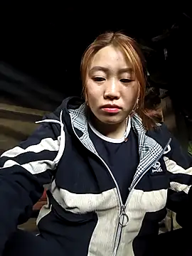 Snapshot of siki-00 chatting on December 19, 2025, 1:09 am siki-00 online show from December 19, 2025, 1:09 am