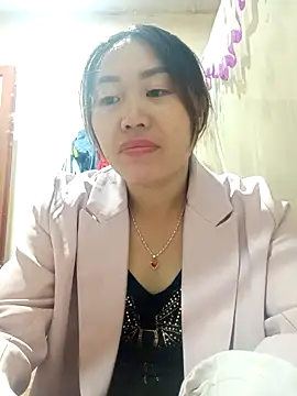 Snapshot of siki-00 chatting on October 3, 2025, 9:22 am siki-00 online show from October 3, 2025, 9:22 am