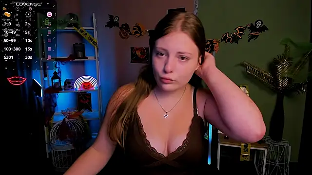 Snapshot of melani_bumm chatting on October 24, 2025, 7:13 pm melani bumm online show from October 24, 2025, 7:13 pm