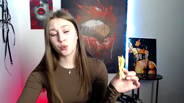 Snapshot of Milka_kamila chatting on February 24, 2026, 12:06 pm Milka kamila online show from February 24, 2026, 12:06 pm