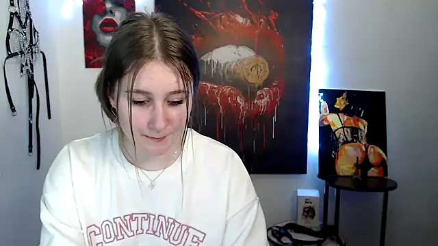 Snapshot of Milka_kamila chatting on March 2, 2026, 2:57 pm Milka kamila online show from March 2, 2026, 2:57 pm