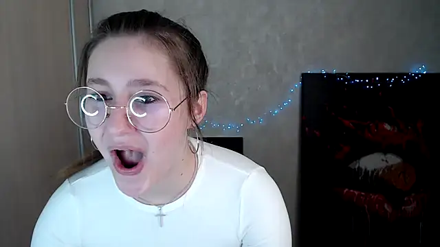 Milka kamila online show from April 3, 2026, 1:17 pm