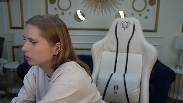 Snapshot of Tiana_Princesss chatting on October 6, 2025, 6:36 am Tiana Princesss online show from October 6, 2025, 6:36 am