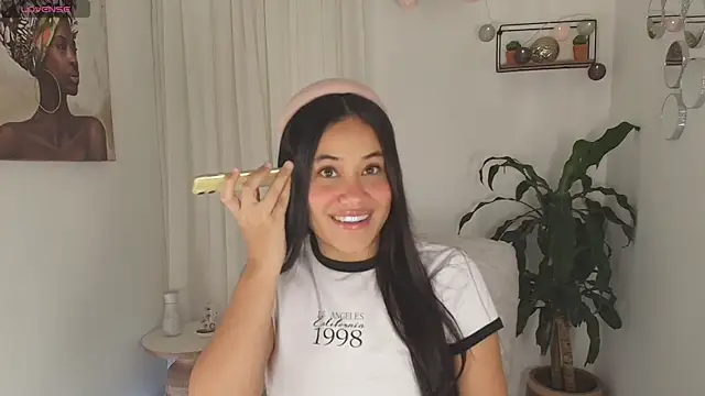 Snapshot of AlisxxnFx chatting on September 19, 2025, 12:09 pm AlisxxnFx online show from September 19, 2025, 12:09 pm