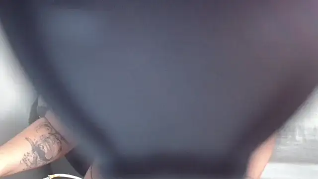 ApenasLys online show from October 10, 2025, 12:50 pm