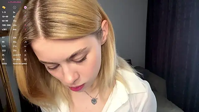 Lil Elisa online show from September 15, 2025, 11:21 am