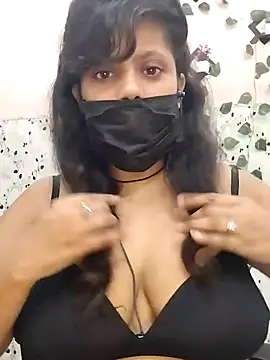 Snapshot of aliyaa9900 chatting on September 30, 2025, 10:43 am aliyaa9900 online show from September 30, 2025, 10:43 am