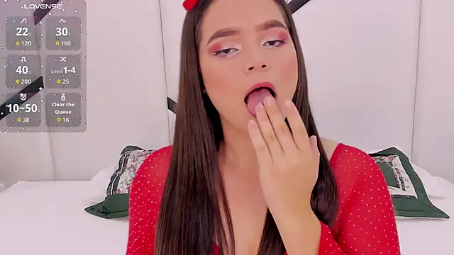 Snapshot of AlanaCusack chatting on October 15, 2025, 12:02 pm AlanaCusack online show from October 15, 2025, 12:02 pm