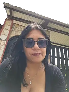 Snapshot of Monse--145 chatting on September 28, 2025, 3:30 pm Monse--145 online show from September 28, 2025, 3:30 pm