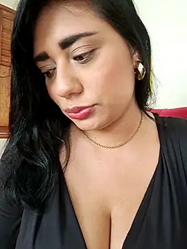 Snapshot of Monse--145 chatting on October 29, 2025, 2:16 pm Monse--145 online show from October 29, 2025, 2:16 pm