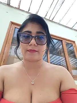 Snapshot of Monse--145 chatting on September 19, 2025, 1:37 pm Monse--145 online show from September 19, 2025, 1:37 pm