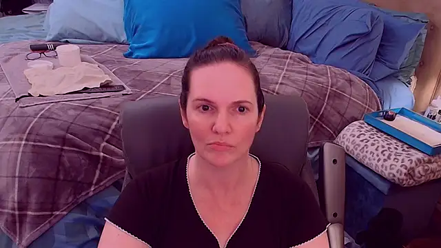 ninajaymes online show from December 1, 2025, 2:23 am