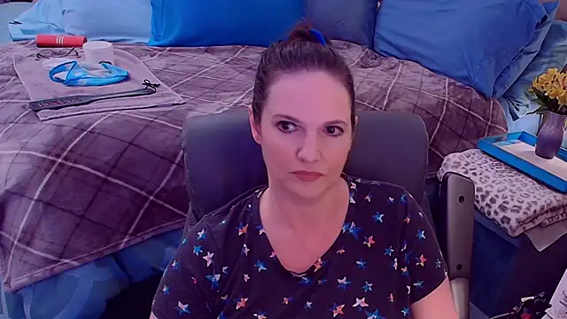 ninajaymes online show from September 30, 2025, 10:49 pm